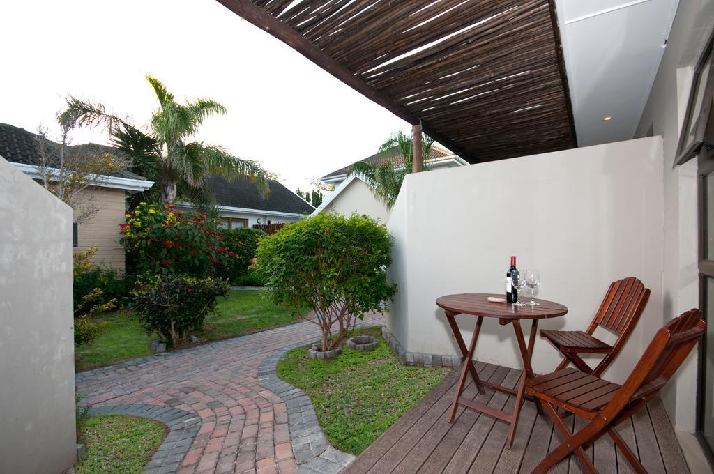 Africa Beach B&B Port Elizabeth Buitenkant foto