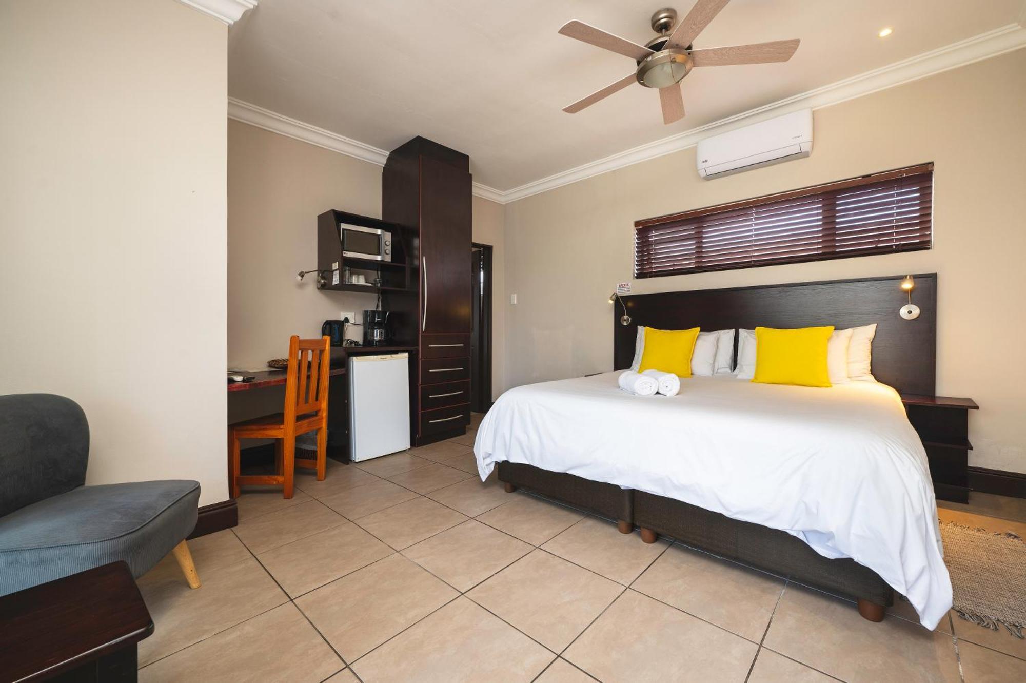 Africa Beach B&B Port Elizabeth Buitenkant foto