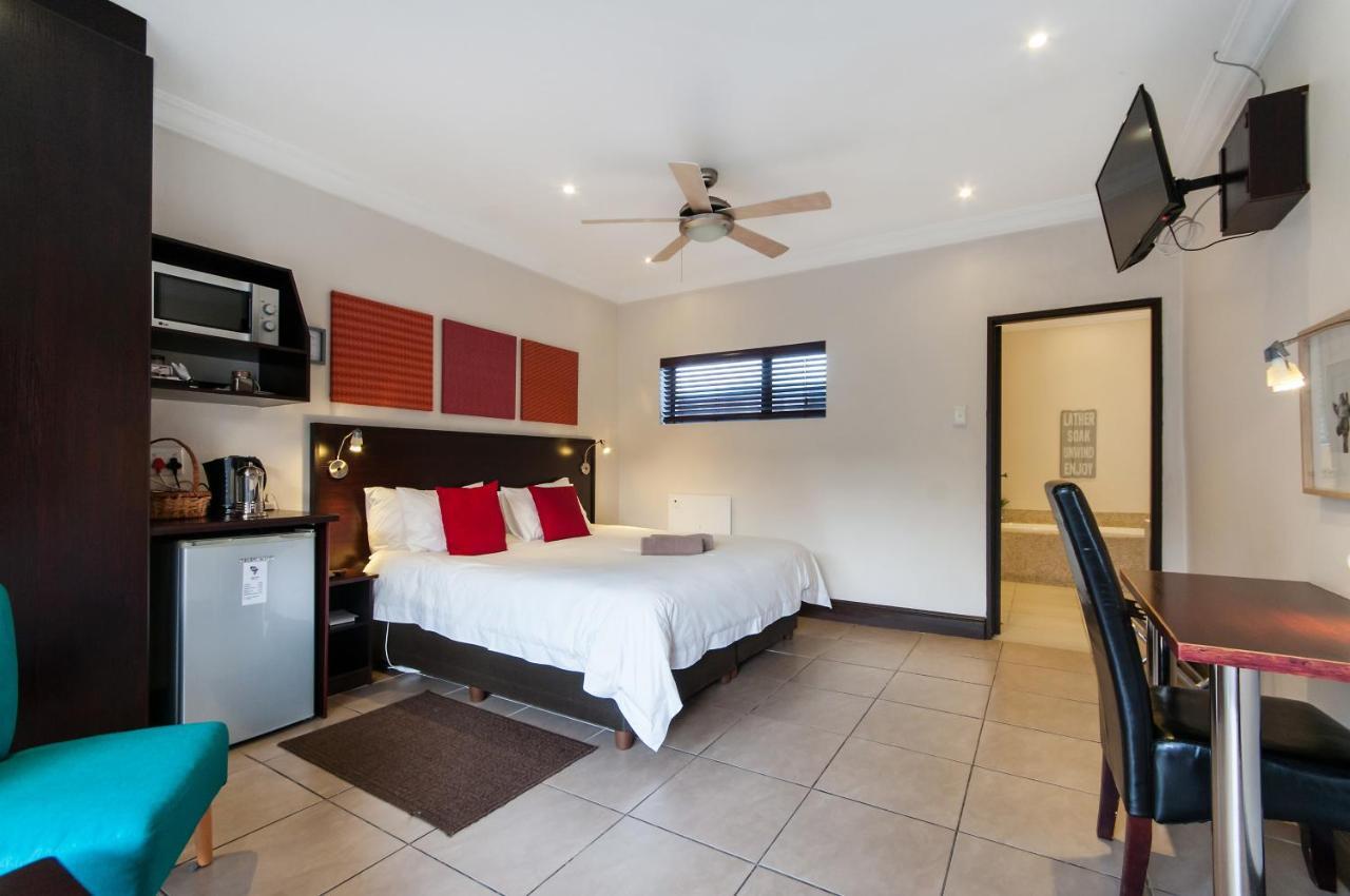 Africa Beach B&B Port Elizabeth Buitenkant foto